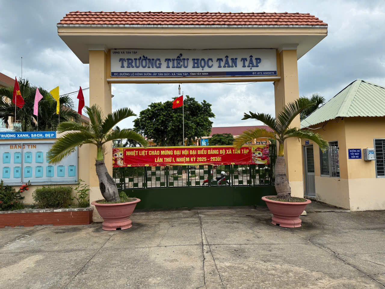Thông tư số 15/2026/TT-BGDĐT của Bộ Giáo dục và Đào tạo: Ban hành Điều lệ trường tiểu học, trường trung học cơ sở, trường trung học phổ thông và trường phổ thông có nhiều cấp học