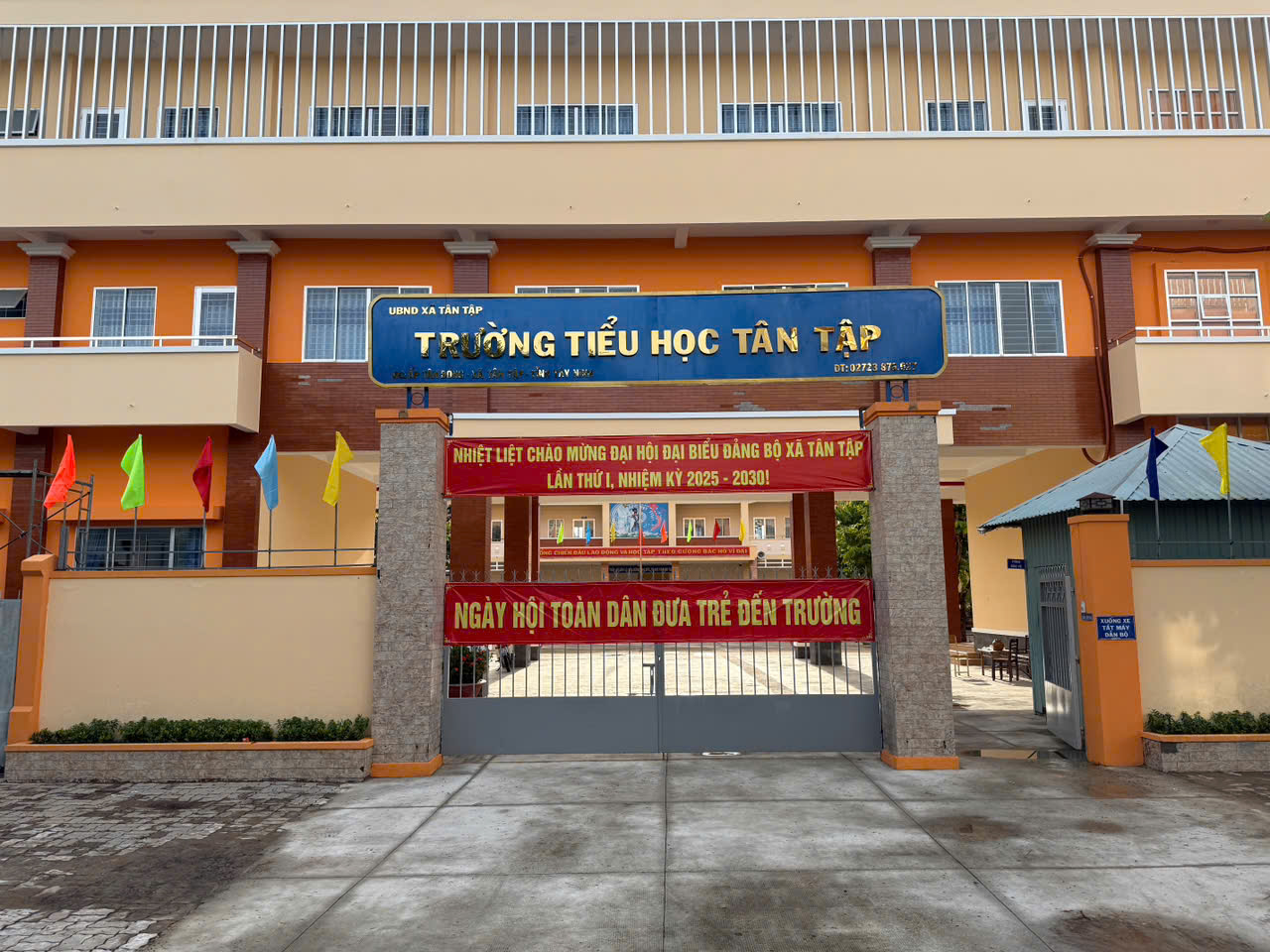  QUYẾT ĐỊNH  Về việc ban hành kế hoạch thời gian năm học 2025-2026  đối với giáo dục mầm non, giáo dục phổ thông và giáo dục thường xuyên  trên địa bàn tỉnh Tây Ninh